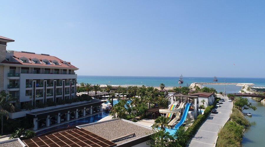 Sunis Evren Beach Hotel & Spa