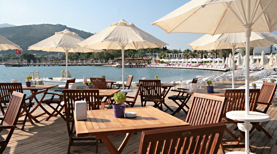 Mi Casa Beach Hotel