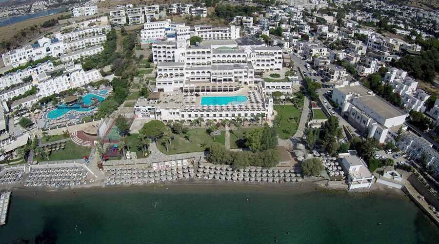 Azka Hotel