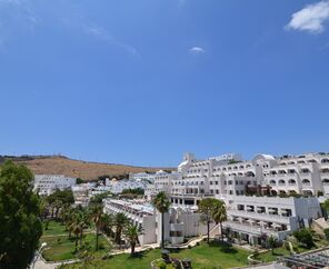 Azka Hotel